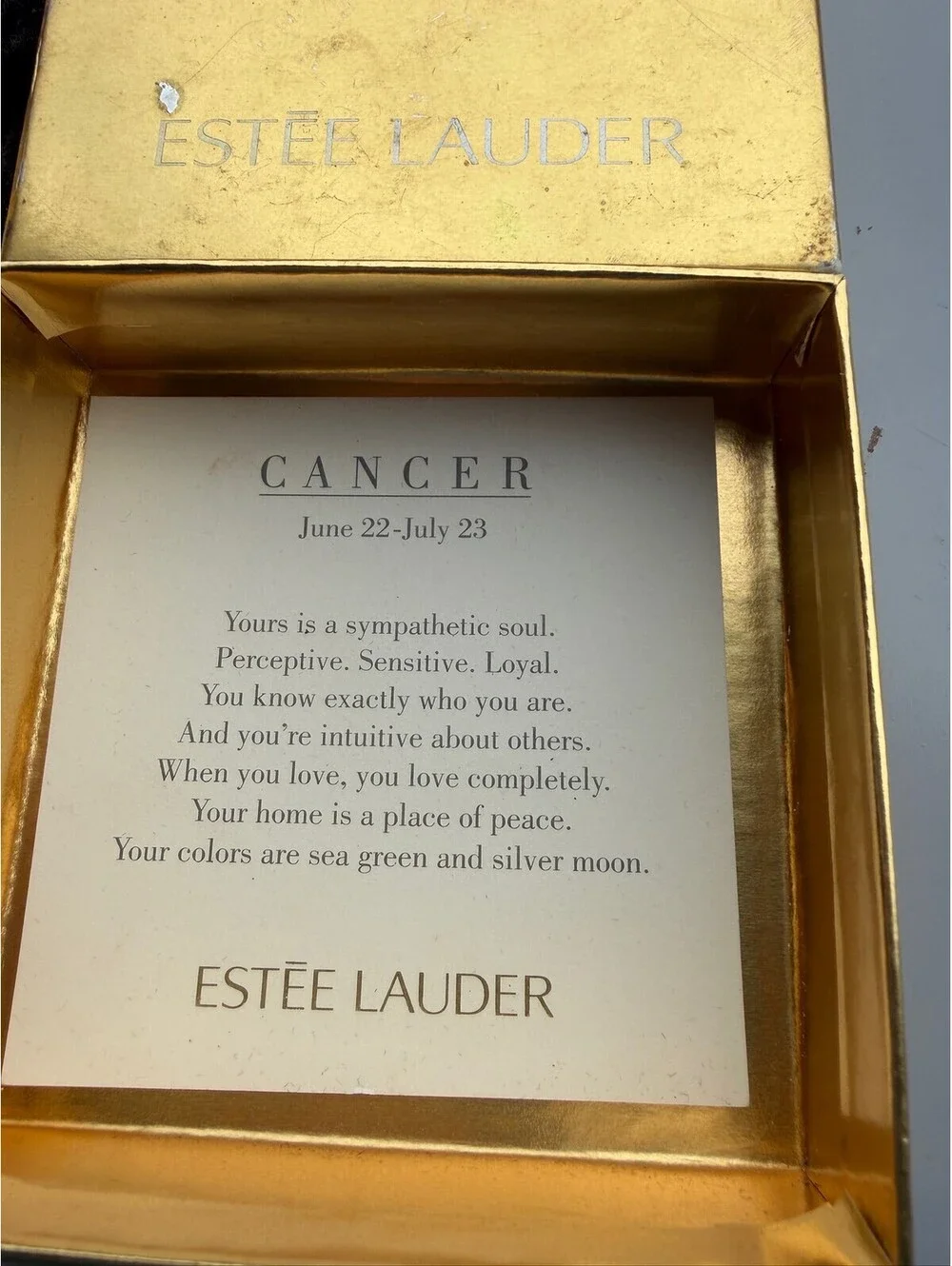 Estée Lauder Cancer Zodiac Powder Compact Gold Tone Vintage S-18